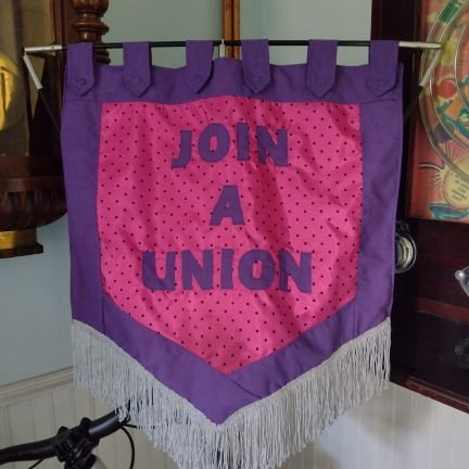 Mostly dogs, knitting and unions. Also a geek, maker, feminist, learning technologist, ex maths teacher and junior roller derby coach. Join a union.