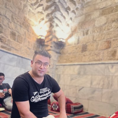 ‏‏عظ الناس بفعـلك ولآ تعظهم بقولِك ، واستحِ من الله بقدر قربه منك ، وخَفْهُ بقدر قدرته عليك