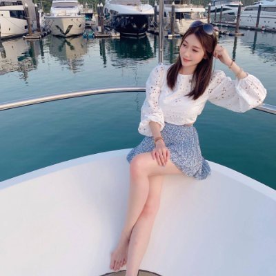 Alisa4658's profile picture. Originally from Singapore, now living in Los Angeles.
A costume designer.
🍷🚘🏌️🧘🏄🏻‍♀️🏃🏻
I will use it to share more of my work!