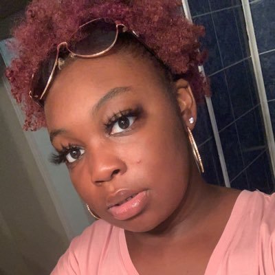 ExclusivveKayyy's profile picture. Nia❤️                                                     USM’23💛