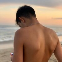 Gena (@genaaaro_) 's Twitter Profile