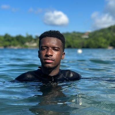 Proud Jamaican Marine Biologist, Advanced Open Water diver, Trying yute