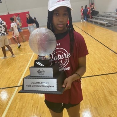 Kamryn Turner |class of 2026|student athlete|5’8|Ig-@k_.kamt | Bloom High School