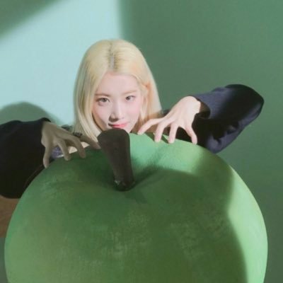 #LOONA s.t.e.m majors. STEALING. TREASON. EMPLOYED. MONEY.