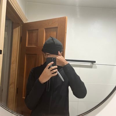 whosil's profile picture. ‏‏‎ ‎