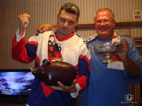 stomikov's profile picture. О себе ничего. Не в себе.