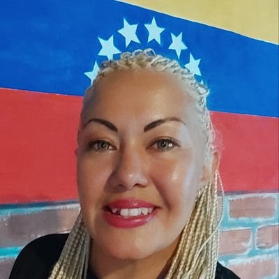 Venezolana hasta la médula! 🇻🇪 Artista y madre. Apasionada de Psicología, periodismo y relaciones públicas. 