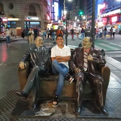 RafaelJ30104691's profile picture. todos para uno y uno para todos