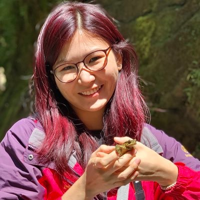 Bioinformatics by day, frog scientist after dark | Research assistant at the Luo Lab: https://t.co/r5KFljVUdL | 🐸👩🏻‍🔬🎨🌙 She/They