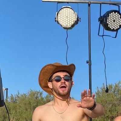 AmitaiRosenshi1's profile picture. משתדל