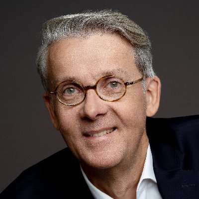 Head of Sales (Small & Medium Ent.) @IBM_France #IT #Executive #Marketing #Business #channel #digital #IA. Like #success #wine #biarritz #ski #golf #decoration