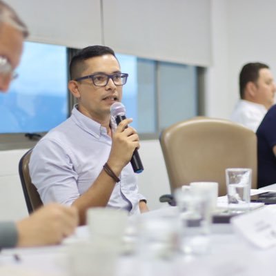 Comunicador Social. Esp. Educación. Magíster en Gestión y Políticas Públicas @Uis Coordinador Regional Intégrate Bucaramanga