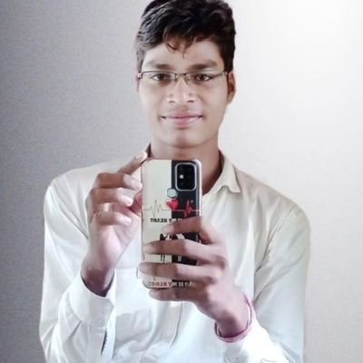 pream_das71's profile picture. 🔯 आईना कोई ऐसा बना दे ए खुदा 🙏_________________|
🙏___________| जो इंसान का चेहरा नहीं किरदार दिखा दे 🔯 👉.@pream_das71👈