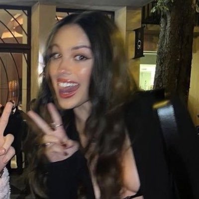 hemswurth's profile picture. back up acc 4 @IiIyjcoIIns