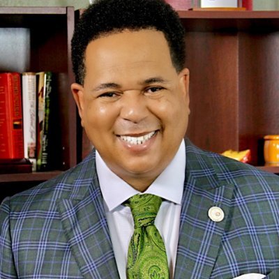 rshaw10000's profile picture. Public Figure | Best-Selling Author | Educator | Life Coach | Hall of Fame Inventor | Accomplished Entrepreneur 

Get Now: https://t.co/Te8GXujGMC