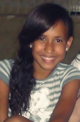 Me seguem que eu sigo de volta , Please | Adoro: converssar com as amigas , notbook , doces , cantar , rebelde , quarto , familia , orkut , twitter , msn  sz '