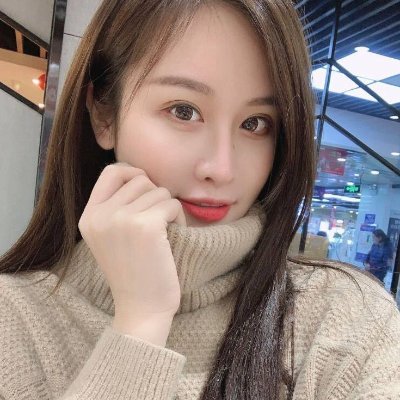 A 32-year-old girl from Asia. Hobbies: Yoga, travel, scuba diving, coffee, desserts, afternoon tea, shopping, reading, financial news, analyzing cryptography