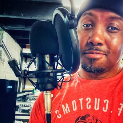 APD/Music Director for https://t.co/6fZNcOXPvM, Music Curator, Family Man, Business Owner, and one of the dopest people youāll ever meet!