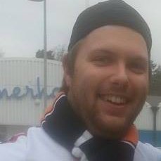 Sport nörd och journalist student som skriver för Svenskafans om Karlskrona HK, Samt stor supporter till Liverpool FC