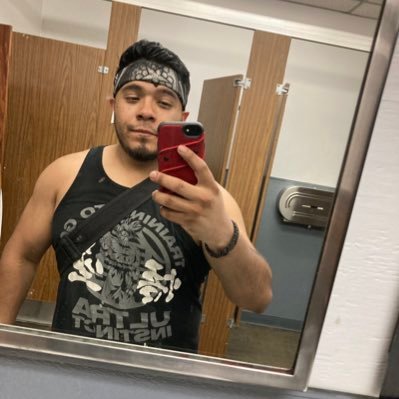 darthmenoroth's profile picture. I’m just a man trying to make his way in the world ||29||HTX