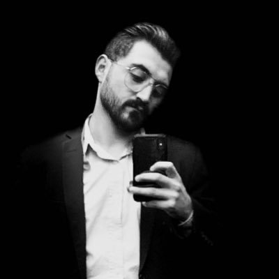 Santiagojaramo7's profile picture. Aquí yace el centro del universo. Humano como ninguno, depredador de paciencia, insaciable de atención, de inagotable paranoia y devorador de amor.