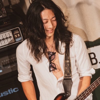 また1からやればいい。 壊れたものは直せばいい。 直したものは、1+αになる。 COFFEE , BEER & WINE 本名 盆子原 幸人 QUORUM