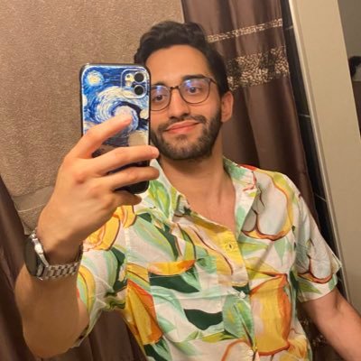 -Medicina UP. 
-Internal Medicine R1/PGY2 @medica_sur
-Instagram: @sebastian_mtzd
Cuenta personal.