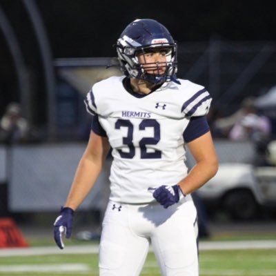 St. Augustine prep 25’ LB | 5’11” 215 | Vert 32.4 gpa: 4.14 https://t.co/Zm7uaFYN9a cell: 856-269-6767