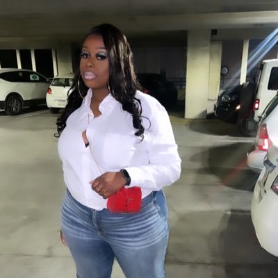 life too short to be tripping over dumb stuff 🤷🏽♀️. Savannah Braider 🤝🏾🐐💛