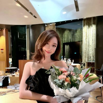 Belen8118's profile picture. Lady beauty field. Value quality time with family/friends in addition to play sports. Share and learn new things with friends. 🌺❤️