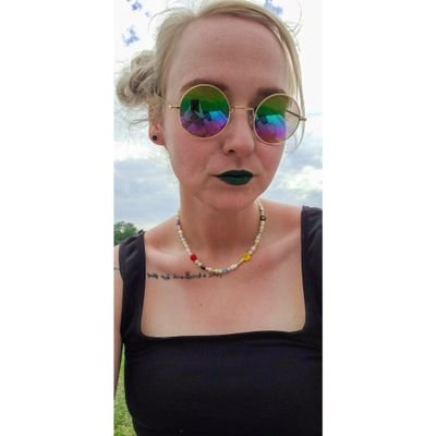 Elder Emo🤘🏻 |
STL Sports Fan ⚾️🏒 |
Cosmo & Wanda's mom🐶🐕 |
Empath 🤍 |
Fluent in sarcasm & bad jokes