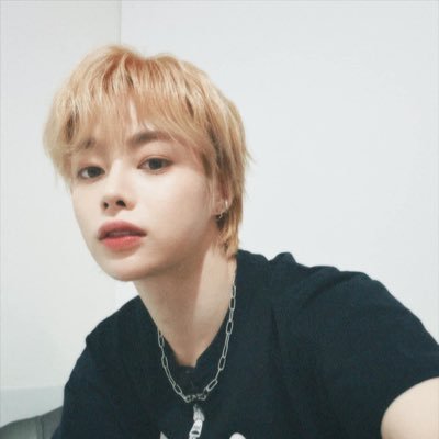 ⠀。゚゚・。・゚゚。 🍙 𝙝𝙖𝙣𝙗𝙞𝙣 ⠀゚。 𝗐𝗶𝗻𝗍𝖾𝗿 𝘣𝙚𝙖𝘳 ♡ ⠀ ゚・。・゚⠀⠀ 𝙢𝙮 𝙗𝙤𝙮 (@besthyukista) iE and Hannie