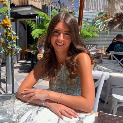 Journalist @bbcnews, currently working at BBC Health and Wellbeing • Next Gen panel 2021-2023 • DMs are open 👩🏻💻