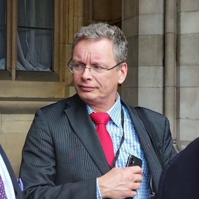 jarkko_nissinen's profile picture. Kortteliliigafutaaja,  SDP:n Hämeen piirin toiminnanjohtaja.