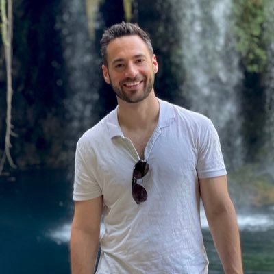Connecting successful people through Glambu. Loving #bitcoin and #chess. From poker tables to investment portfolios. Traveler and father.