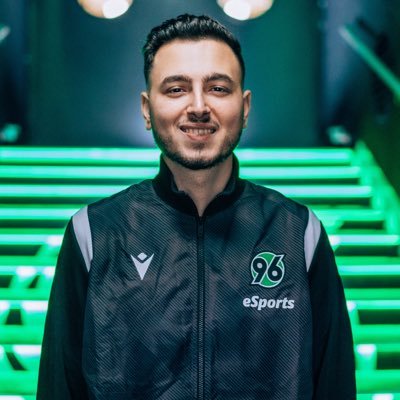 Pro Fifa Player for: @H96eSports and @Hannover96 | 4x VBL Playoffs | Instagram: Yaronaldo_20 | Twitch: https://t.co/DmfTda5LWi