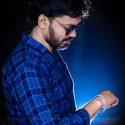 Raaj121212's profile picture. 