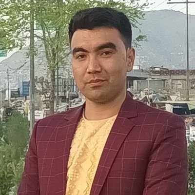 عبدالرحیم عسکری از ولایت بامیان فارغالتحصیل از رشته پروتیز دندان