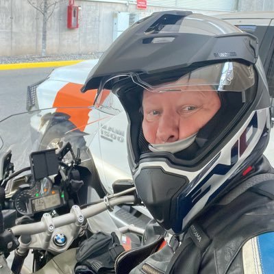 amo a mis hijos, el aire en moto ,los deportes out doors , casado y Cruzado for ever🇨🇱💚👮♀️💚👮🏻🇨🇱