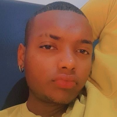 Cantante de Rap/Trap🇻🇪
estudiante de ingeniera en sonido & Producción musical
NUEVO TEMA (VOLVERÉ)👇🔥#TRAP
https://t.co/mV0qC6tX7r-…