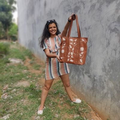Accessory Designer. Leather Artist. Bag Lover. Positively outspoken. Ridiculously self starting and Oh-so-Persistent. Founder & Creative Lead @chiaroscurobags
