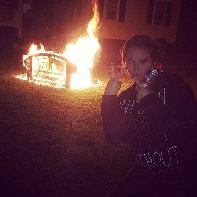 kelllyyyo's profile picture. I’m not sick, but I’m not well