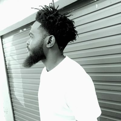 BlaqMaend's profile picture. tshwane ra tshwana.
flakka jita 🇿🇦
zero wan too.
pitori ke country. 
coolest in the city.