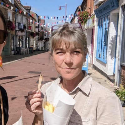 nelehnagrom's profile picture. Fighting climate change with diet change - amongst many other things!  Learning to juggle and play the ukelele - not at the same time!🤭