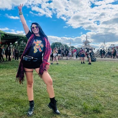 talkintotrees's profile picture. too ripe to wait//too young to care