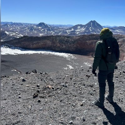 axandrade's profile picture. ´He who jumps into the void owes no explanation to those who stand and watch´