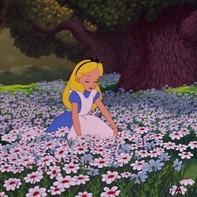 RAGAD_1002's profile picture. "أنت ديواني وسرّ بلاغتي، وكل التأملات.. وأسباب الكتابة"