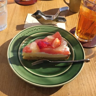 snowball_2021's profile picture. 毎日飲むお茶を楽しみにのんびりひっそり生きています。お茶の様子、茶器、お庭、動物などを見るのが好きです😊ここ数年、色々なお茶を飲む楽しさを覚えました。お茶の記録と日々のつぶやき