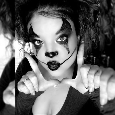 °•☆Opinions are Like a$$holes Everybody has One!☆•°
~I Pose For Animal Crackers~
♡ of a Gypsy
Selfie Addicted (lol)
-In God I Trust-