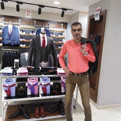 ‏مصمم أزياء